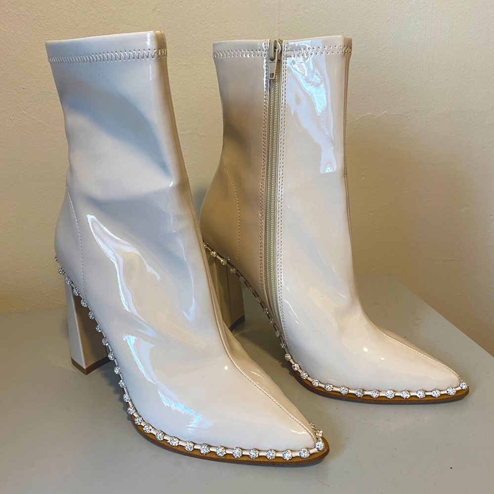 Steve Madden synthetic rhinestones boots.